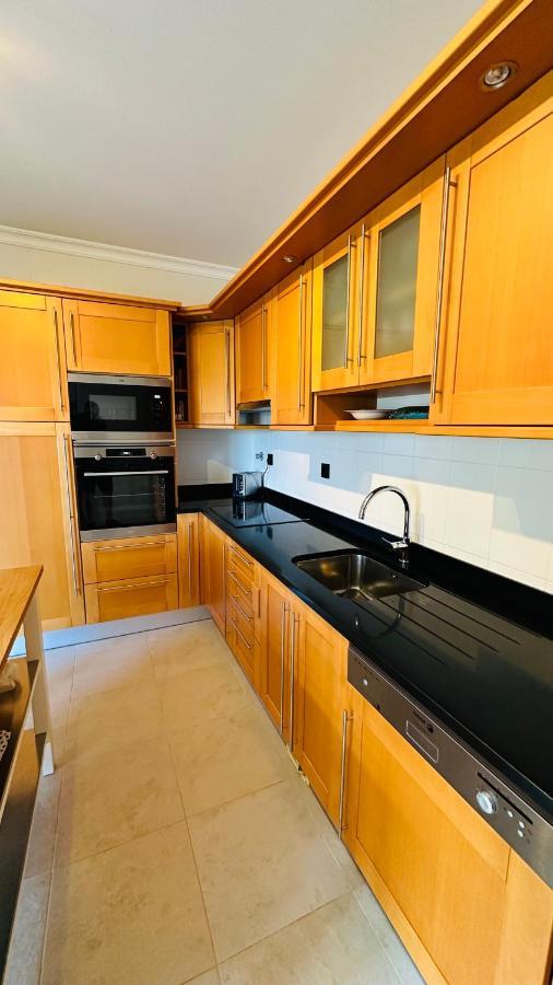 Amazing 2 Bedroom Apartment Near Beach With Pool Лагос Екстериор снимка