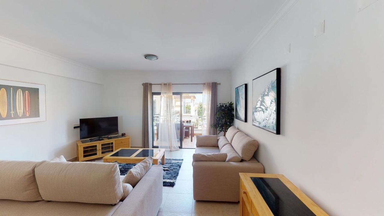 Amazing 2 Bedroom Apartment Near Beach With Pool Лагос Екстериор снимка