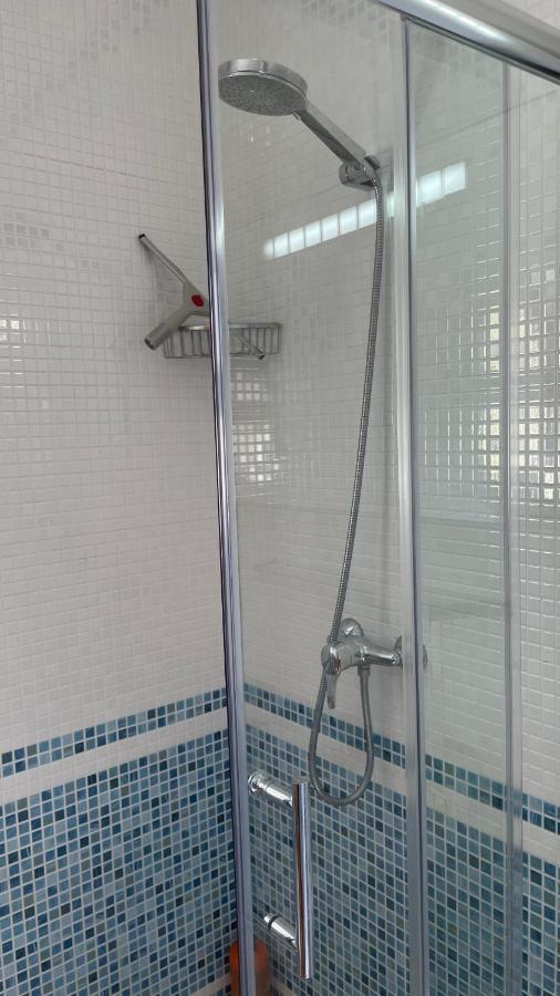 Amazing 2 Bedroom Apartment Near Beach With Pool Лагос Екстериор снимка