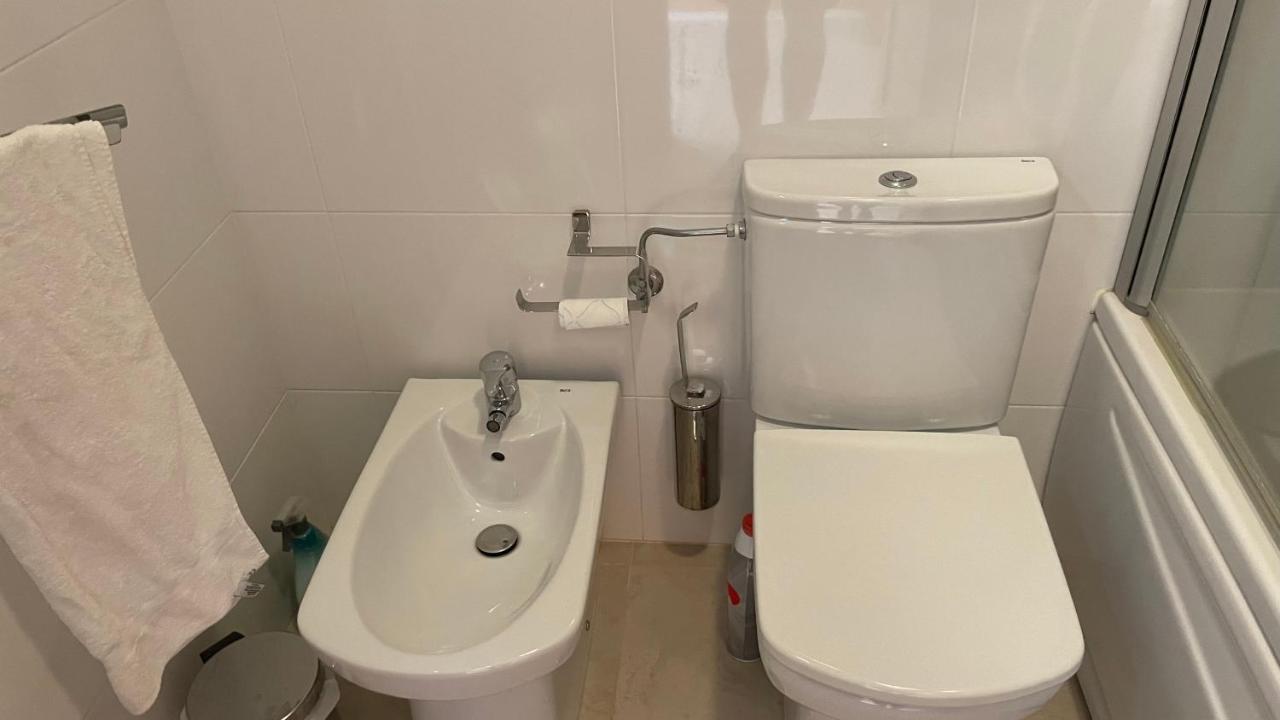 Amazing 2 Bedroom Apartment Near Beach With Pool Лагос Екстериор снимка