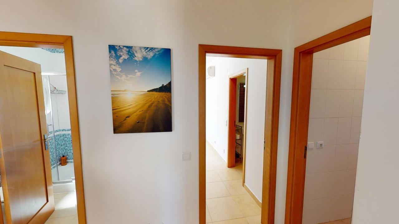 Amazing 2 Bedroom Apartment Near Beach With Pool Лагос Екстериор снимка
