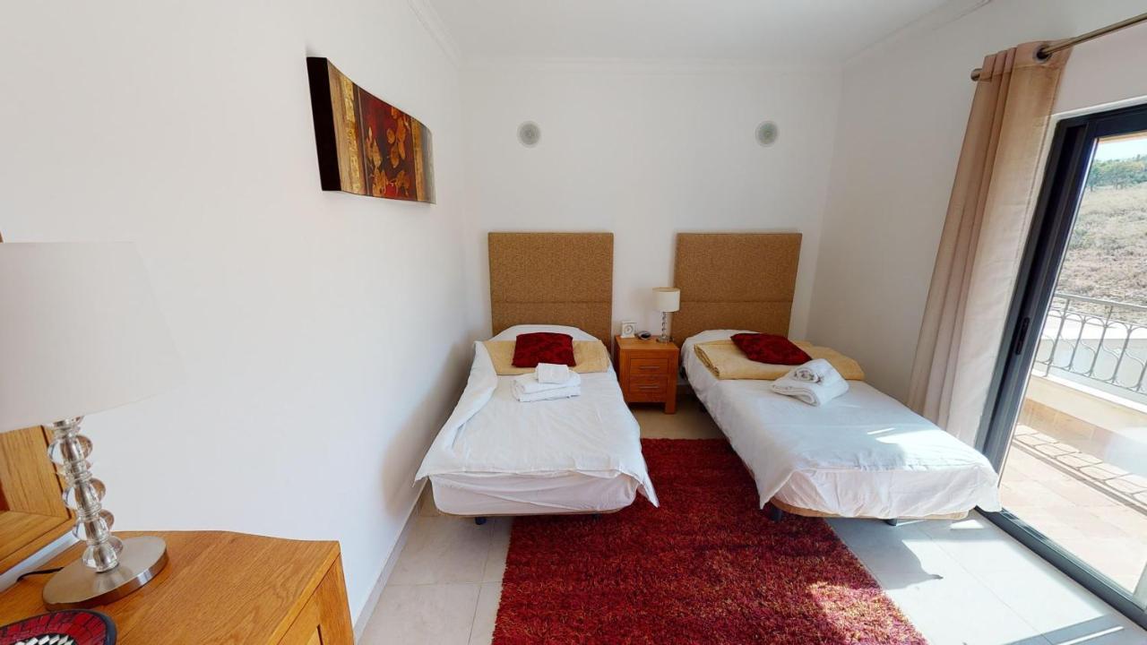 Amazing 2 Bedroom Apartment Near Beach With Pool Лагос Екстериор снимка